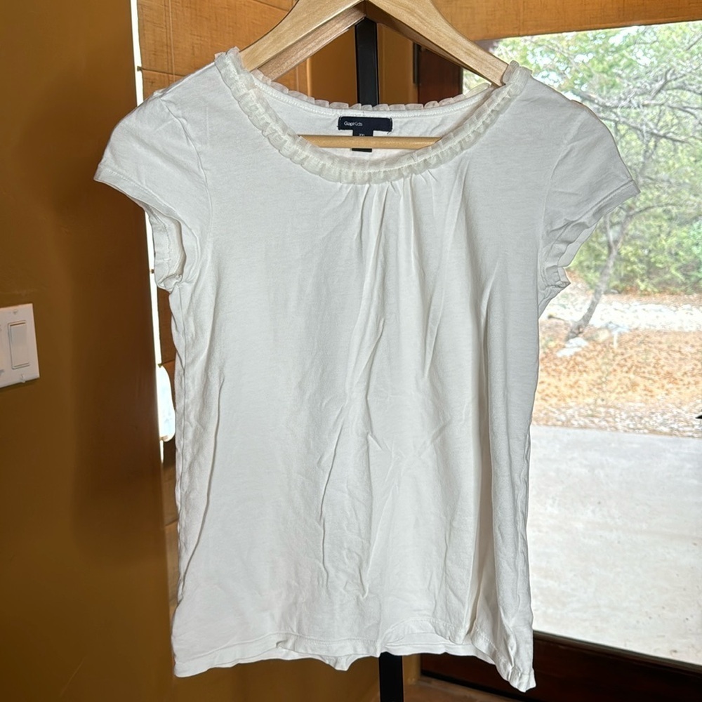Gap Kids White Cap Sleeve Tee with Mesh around collar Size XXL 14-16